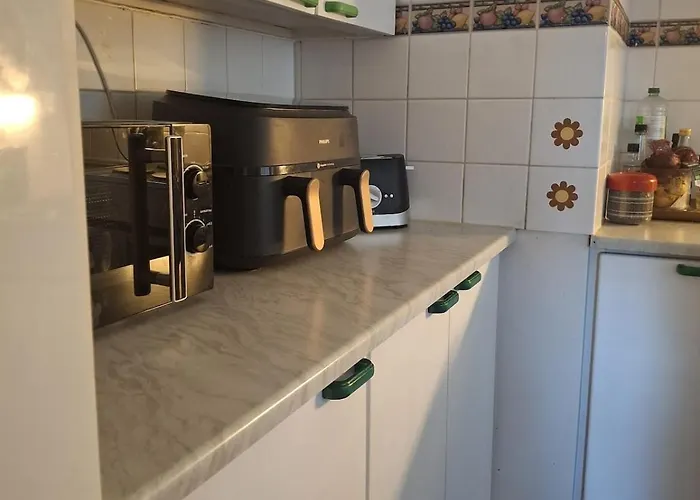 Cozy And Family Friendly דירה רובניימי